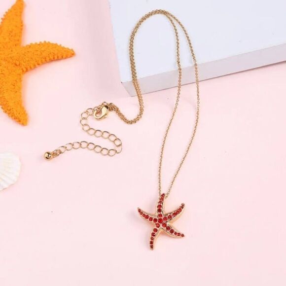 Crystal Starfish Gold Delicate Pendant Necklace - Picture 7 of 7